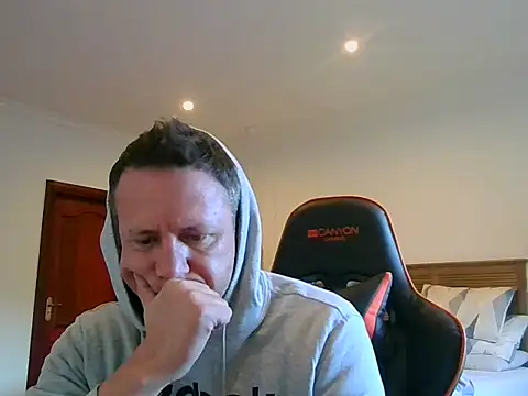 Snapshot of TroyDieselXXX chatting on 20, 7, 2026 TroyDieselXXX online show from 20, 7, 2026