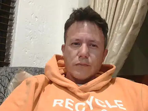 Snapshot of TroyDieselXXX chatting on 2, 11, 2025 TroyDieselXXX online show from 2, 11, 2025