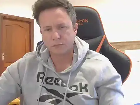 Snapshot of TroyDieselXXX chatting on 23, 9, 2025 TroyDieselXXX online show from 23, 9, 2025