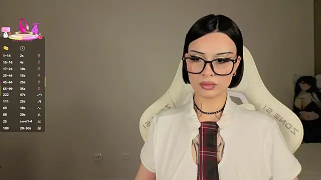 IamLuna2006 online show from 17, 12, 2025