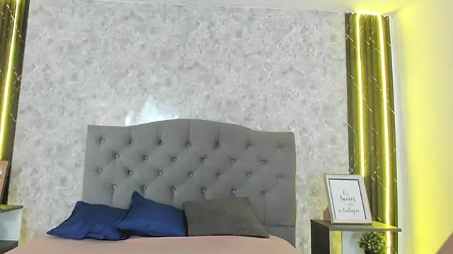 GiannaSlimJB online show from 6, 2, 2026