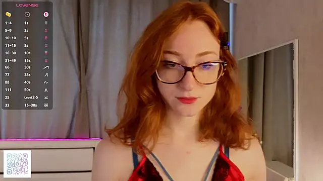 VeronaHascall online show from 3, 10, 2025