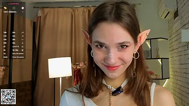 Snapshot of PetraHambelton chatting on 21, 10, 2025 PetraHambelton online show from 21, 10, 2025