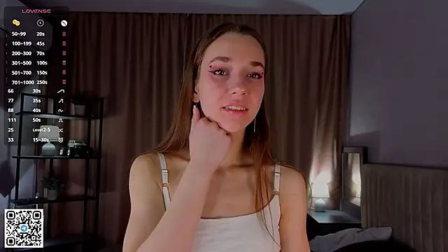 Snapshot of PetraHambelton chatting on 26, 11, 2025 PetraHambelton online show from 26, 11, 2025