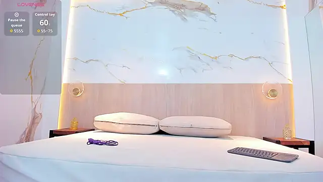 Snapshot of susan_elliot chatting on 24, 11, 2025 susan elliot online show from 24, 11, 2025