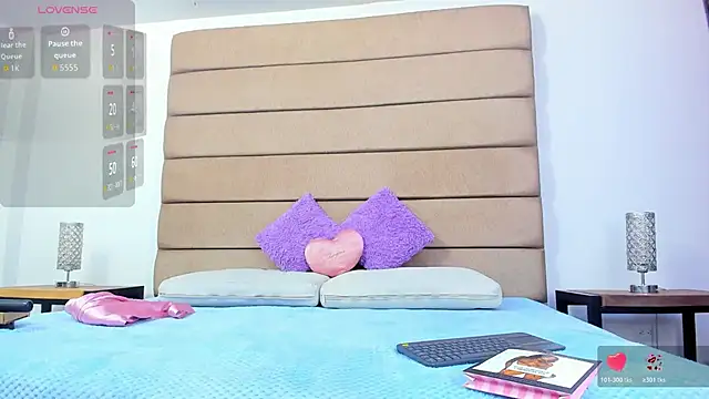 Snapshot of susan_elliot chatting on 28, 10, 2025 susan elliot online show from 28, 10, 2025