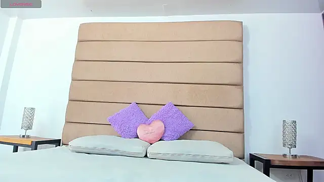 Snapshot of susan_elliot chatting on 11, 11, 2025 susan elliot online show from 11, 11, 2025