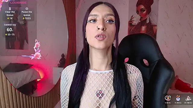 Scaarlettfox online show from 27, 10, 2025