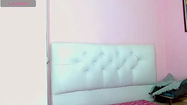 x isabella x online show from 4, 3, 2026