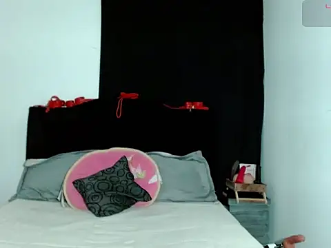 x isabella x online show from 21, 12, 2025