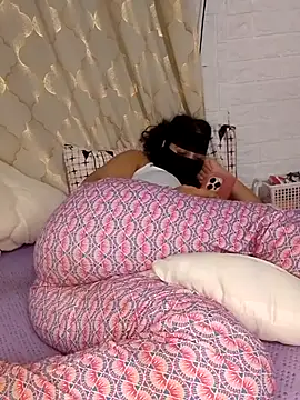 Snapshot of Samaarsexy23 chatting on 21, 11, 2025 Samaarsexy23 online show from 21, 11, 2025