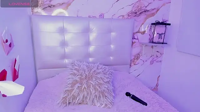 Anna Blade  online show from 14, 4, 2026