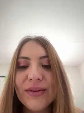 Snapshot of KatteAdams chatting on 11, 9, 2025 KatteAdams online show from 11, 9, 2025