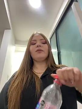 Snapshot of KatteAdams chatting on 10, 9, 2025 KatteAdams online show from 10, 9, 2025