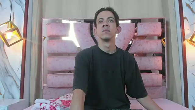 Snapshot of kameron_and_Nick chatting on 29, 11, 2025 kameron and Nick online show from 29, 11, 2025