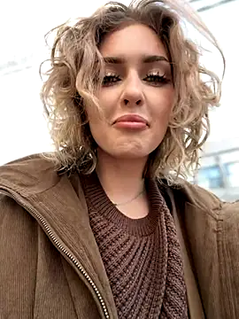 Snapshot of KellyKeler chatting on 29, 10, 2025 KellyKeler online show from 29, 10, 2025