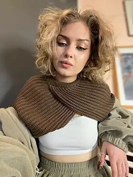 Snapshot of KellyKeler chatting on 13, 10, 2025 KellyKeler online show from 13, 10, 2025