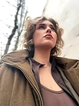 Snapshot of KellyKeler chatting on 1, 12, 2025 KellyKeler online show from 1, 12, 2025