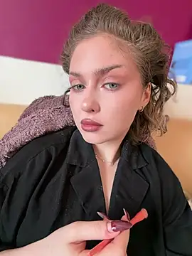 KellyKeler online show from 7, 2, 2026