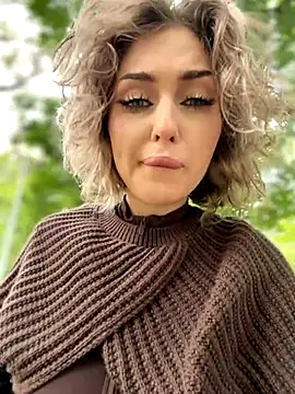 Snapshot of KellyKeler chatting on 11, 10, 2025 KellyKeler online show from 11, 10, 2025