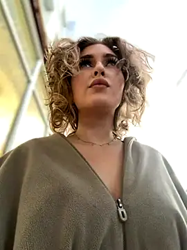 Snapshot of KellyKeler chatting on 30, 10, 2025 KellyKeler online show from 30, 10, 2025