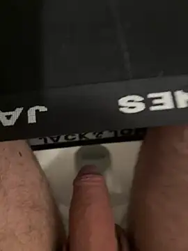 hugehairycock 98 online show from 17, 12, 2025