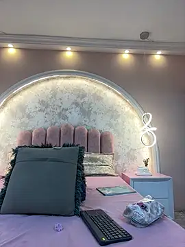 JasmineRhodes online show from 20, 4, 2026