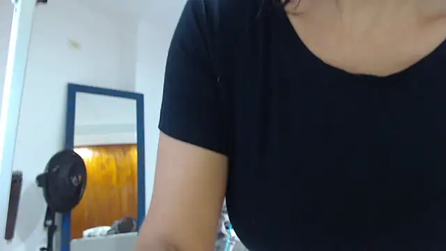 KimScarleth online show from 6, 2, 2026