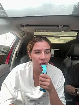 AllieYourGirl online show from 16, 4, 2026