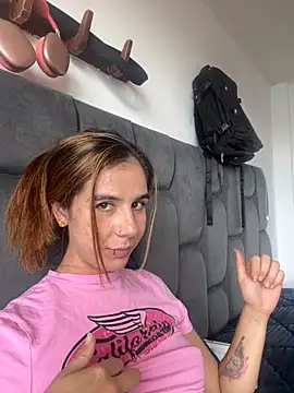 AllieYourGirl online show from 18, 11, 2025