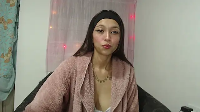 Zafira Mayeers online show from 1, 10, 2025