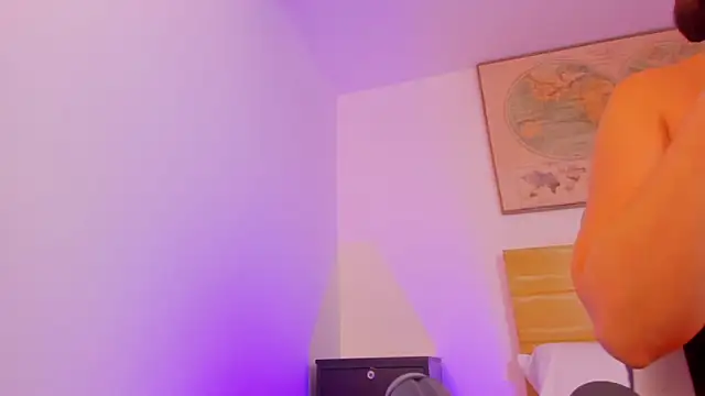 Snapshot of kitty_sweeety_ chatting on 25, 10, 2025 kitty sweeety online show from 25, 10, 2025