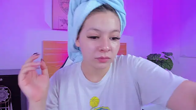 kitty sweeety  online show from 5, 3, 2026