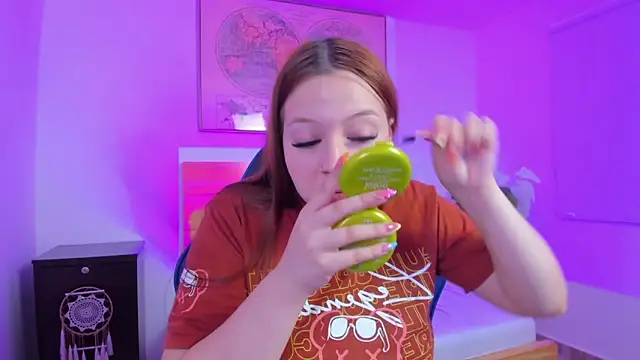 kitty sweeety  online show from 21, 4, 2026