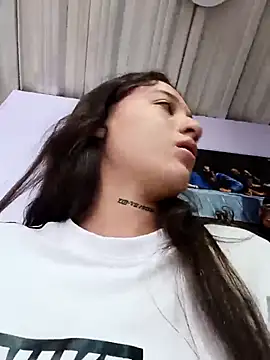 Arii collins1 online show from 6, 11, 2025