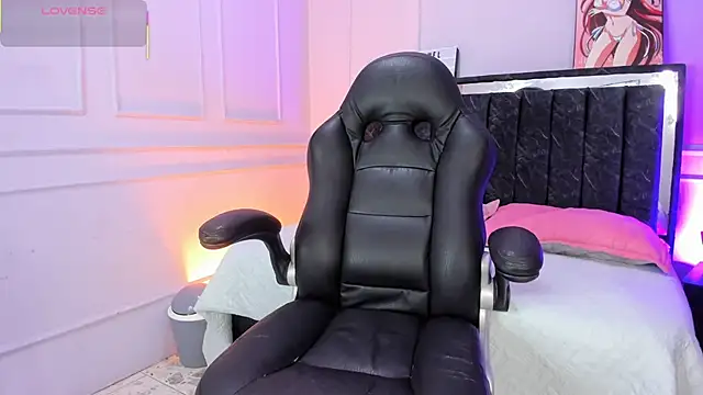 SwettRenata  online show from 4, 2, 2026