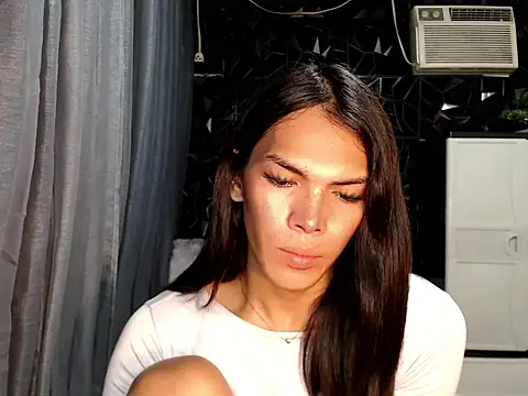 ladyhotcuming online show from 4, 6, 2026