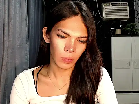 ladyhotcuming online show from 15, 6, 2026