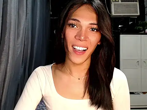 ladyhotcuming online show from 1, 6, 2026