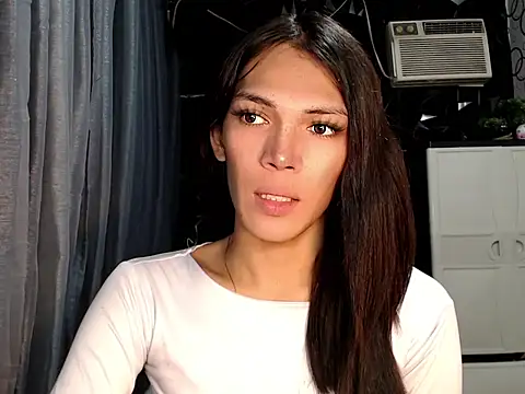 ladyhotcuming online show from 4, 6, 2026