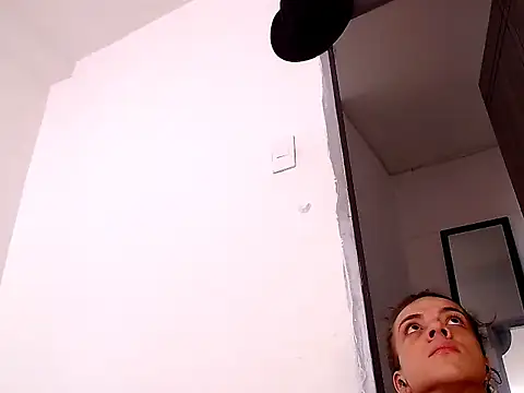 saara johnson496 online show from 12, 10, 2025