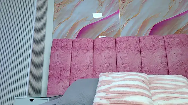 emmacurvy online show from 14, 2, 2026