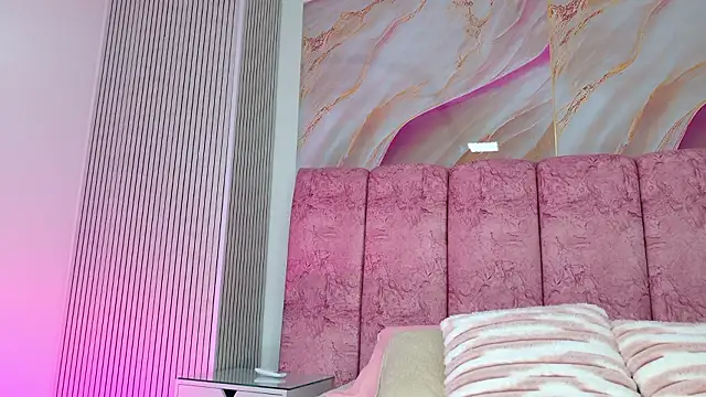 emmacurvy online show from 5, 2, 2026