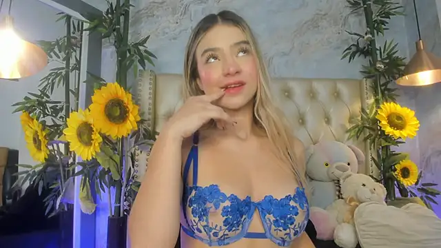 Snapshot of LittleeJaz chatting on 16, 5, 2026 LittleeJaz online show from 16, 5, 2026