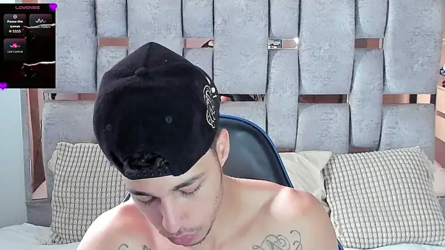 Snapshot of orionblaze69_ chatting on 10, 7, 2026 orionblaze69 online show from 10, 7, 2026