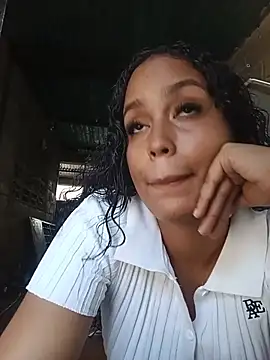 Snapshot of Fernanda30 chatting on 29, 7, 2026 Fernanda30 online show from 29, 7, 2026