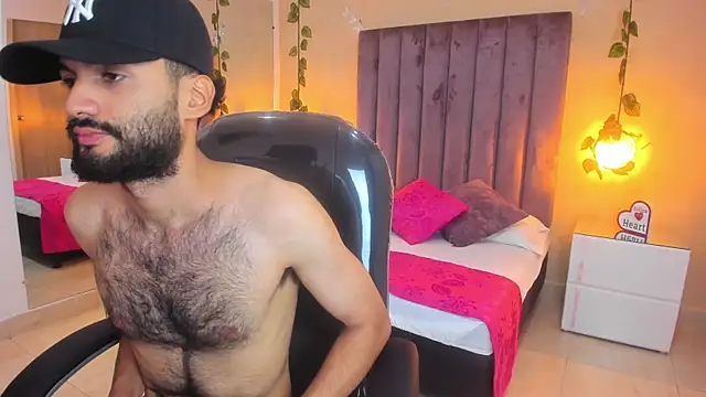 Snapshot of Ryan_Jackson_ chatting on 31, 10, 2025 Ryan Jackson online show from 31, 10, 2025