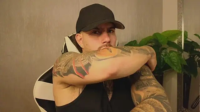 Ades Lowe online show from 21, 12, 2025