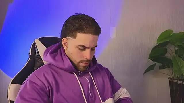 Ades Lowe online show from 26, 11, 2025