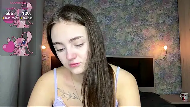 LoraDavi online show from 11, 4, 2026